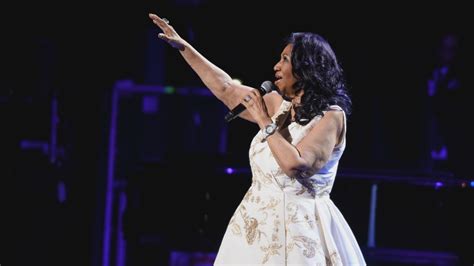 Aretha Franklin's granddaughter releases footage of her singing before ...