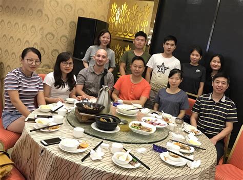 2016年中秋团队聚餐-湖南大学大型土木工程结构健康监测研究团队
