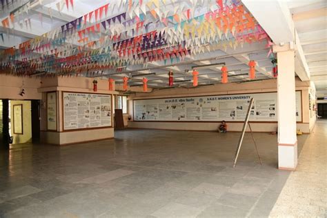 Juhu Campus | SNDT Women's University
