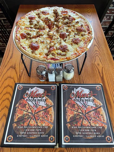 Alton's Mac's opens Pizza and Poker Friday with pizza, gaming