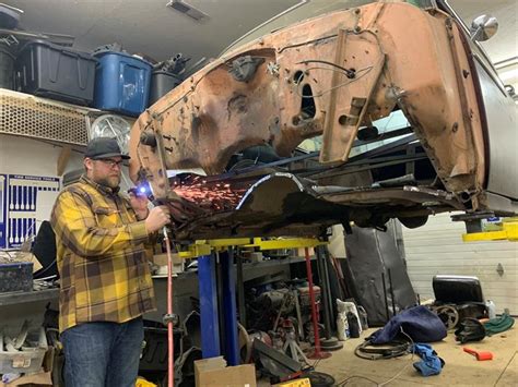 55 Chevy Rear Window Rust Repair 的图像结果