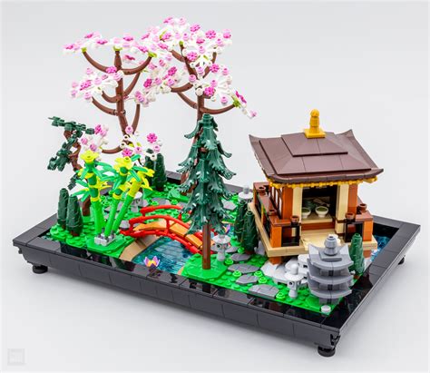 Review: LEGO ICONS 10315 Tranquil Garden - HOTH BRICKS