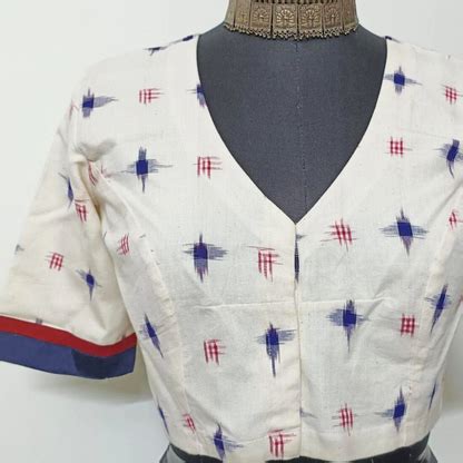 Readymade Off White Double Ikat Blouse with Blue Red Motif – Godhuli