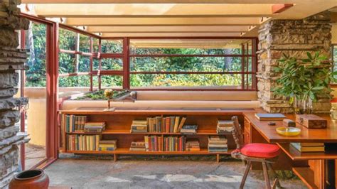 I Went To Frank Lloyd Wright's Iconic 'Fallingwater' House In Pennsylvania