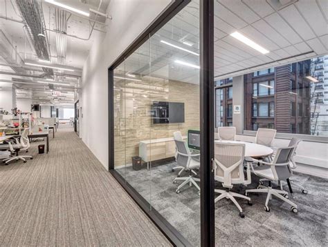 One North Dearborn, 1 North Dearborn Street, Chicago, IL, 60602