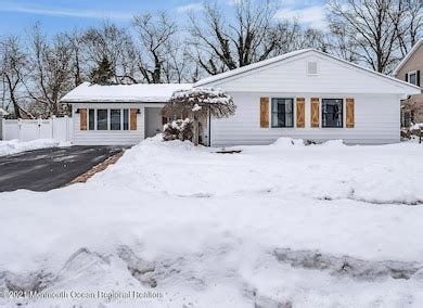 76 Andover Ln, Matawan, NJ 07747 | Homes.com