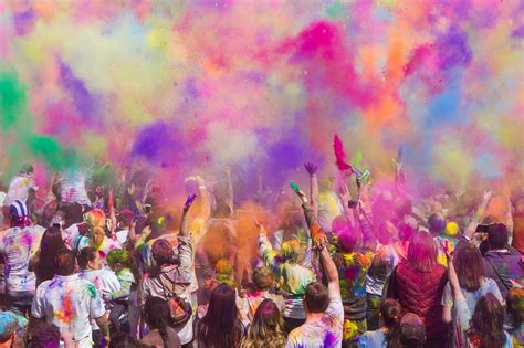 20 Famous Festivals In India To Celebrate With Loved Ones