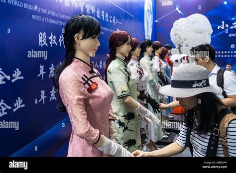 Human Type Robots 的图像结果