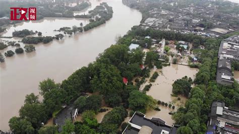 成都多地暴雨致洪涝灾害 千年古镇被水淹紧急关闭_新浪新闻