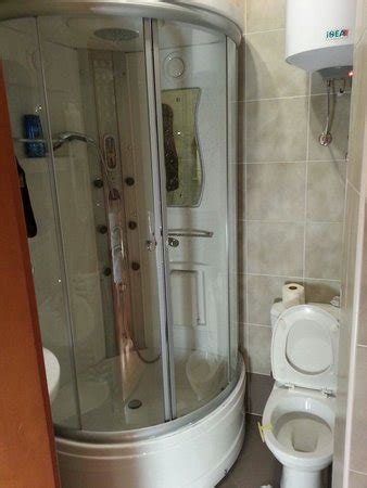 HOTEL CAR-ROYAL APARTMENTS (Novi Sad, Vojvodina) - Hotel Reviews ...