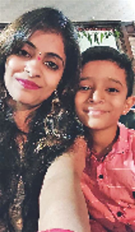 Woman's trap in Pardi while her son goes to school and her husband goes ...