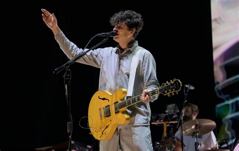 Watch Ezra Koenig’s high school band Sophisticuffs reunite at Vampire ...