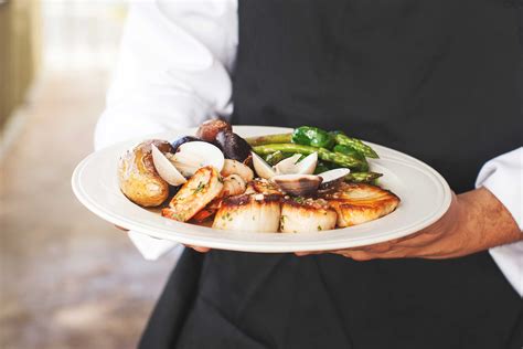 Restaurants in San Simeon CA - Cavalier Oceanfront Resort