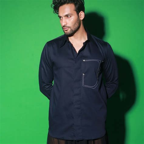 Blue shirt with contrast stitching pocket feature. – ECHKE