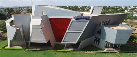 Kundur | Commercial Buildings