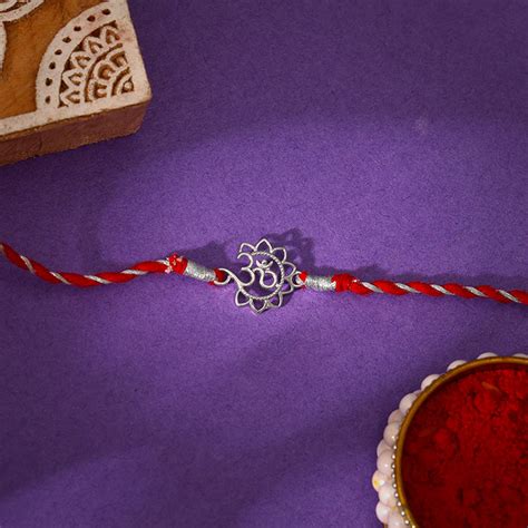 Classic Rakhi – GIVA Jewellery