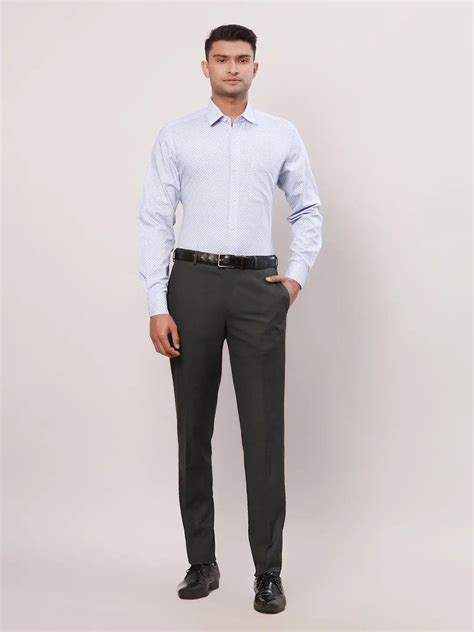 Raymond Men Blue Structure Regular Fit Cotton Cutaway Collar Shirt ...