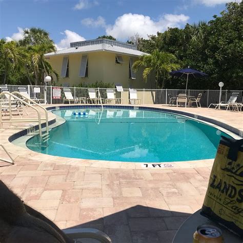 BEACH CASTLE RESORT (Longboat Key) - Apartment Reviews & Photos ...