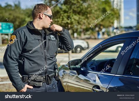 Policeman 的图像结果