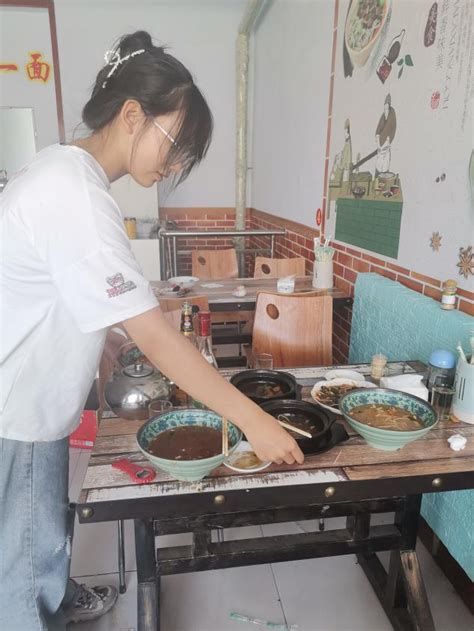 学管动态专栏：美院学子的暑期生活——在自家餐馆打工的日子-美术学院_沧州师范学院