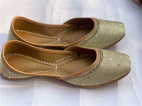 DATA STORES Pure Leather Juti for Girls and Women Jutis For Women - Buy ...