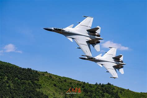 FOTOS: Caças Shenyang J-15 da PLANAF - Poder Aéreo