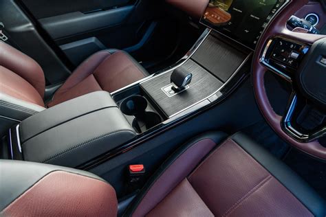 2025 Range Rover Velar review | CarExpert