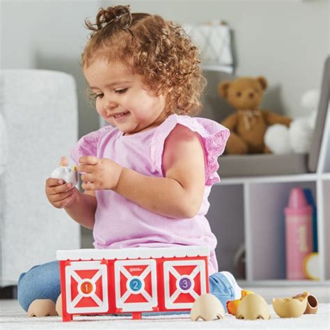 Learning Resources Peeksville Hide & Cheep Chicken Coop- Age 18+ Months ...