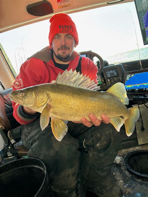 Devils Lake Ice Fishing | SnoBear | K&M Bison Lodge