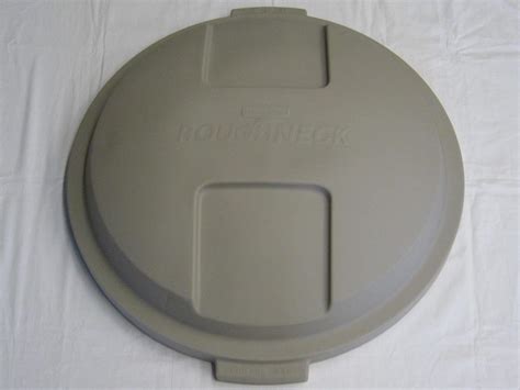 Rubbermaid Garbage Can Lids at Cynthia Jasmin blog