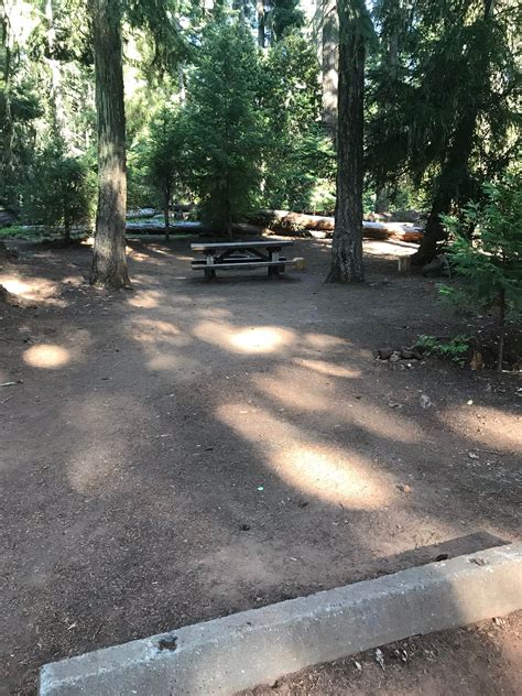 Fish Lake Campground - Rogue River | Butte Falls, Oregon