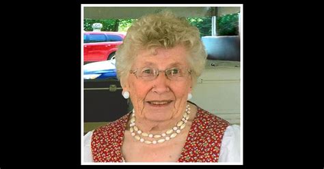 Obituary | Doris E. Splettstoeszer | Johnson Funeral Home Waconia, MN