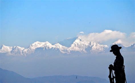 Visit Batasia Loop In Darjeeling | LBB, Kolkata