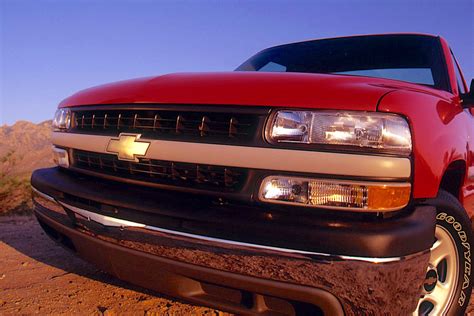 View Photos of the 1999 Chevrolet Silverado 1500