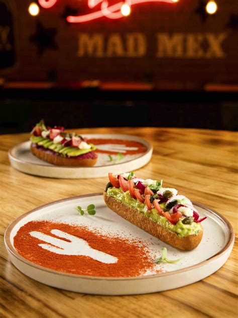 How To Make Smashed Avocado Toast | Femina.in