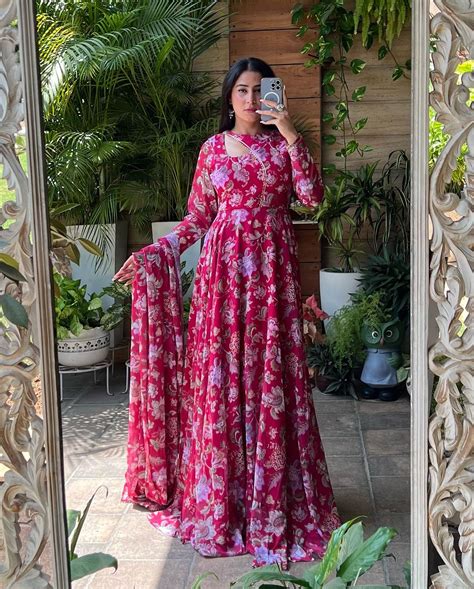 Isha Sharma Stylish Neck Design Soft Georgette Floral Pink Color Three