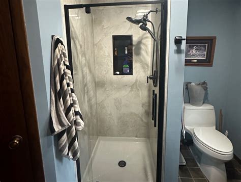 Walk-In Shower Replacement 的图像结果