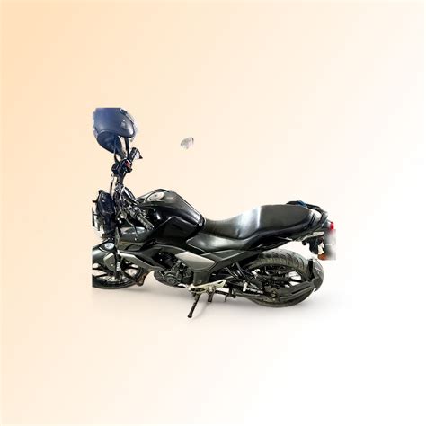 Yamaha FZ Standard, 24,739 Kms - Pre-Owned Two Wheeler at DriveX