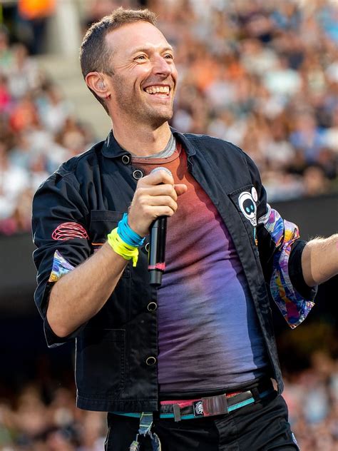 Chris Martin Net Worth, Wiki, Bio, Early Life, Age, Career And More ...