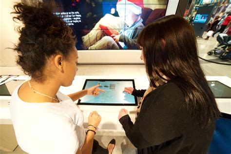 Touch Screen Digital Signage 的图像结果