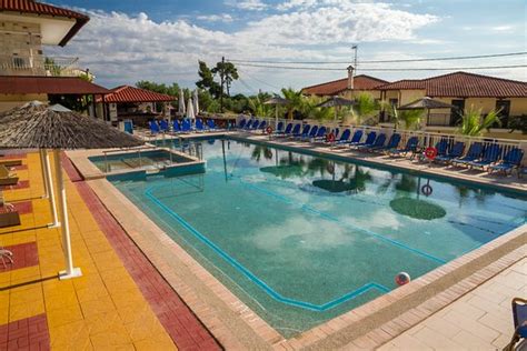 MEDUSA HOTEL (Kriopigi, Kassandra) - Inn Reviews, Photos, Rate ...