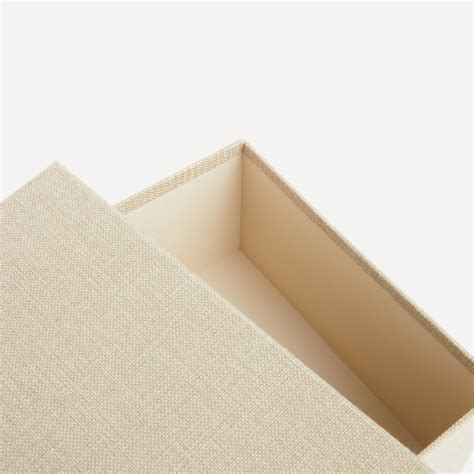 Caja de cartón y tela El Corte Inglés · El Corte Inglés