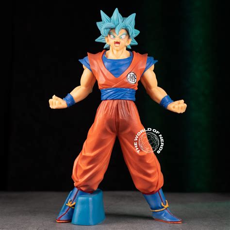 D1-GOGETA SS BLUE ACTION FIGURE – The World Of Nerds