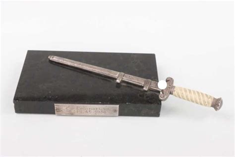 ratisbon's | Miniature of an M35 Heer officer's dagger on a marble base ...