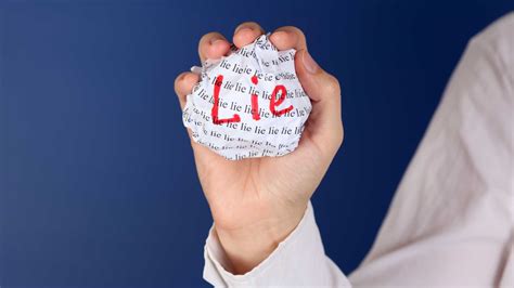 What Is a Compulsive Liar? A Comprehensive Guide - LIE DETECTOR TEST U ...