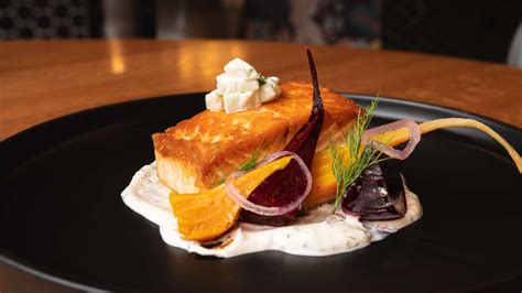 Meet Lena Samford – CanvasRebel Magazine