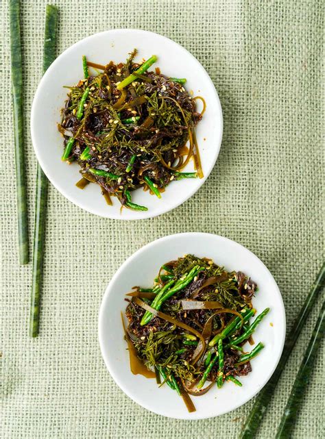 Japanese Seaweed Salad Recipe - How to Make Seaweed Salad