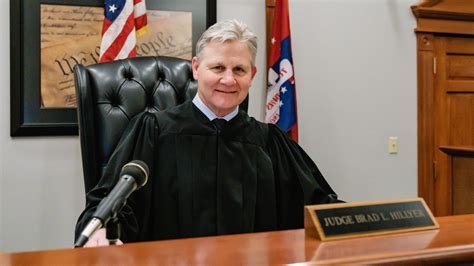 Brad Hillyer retires after 22 years as Tuscarawas County Court judge