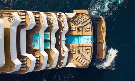 Luxury Discovery Yacht | Exclusive Charter with OceanEvent