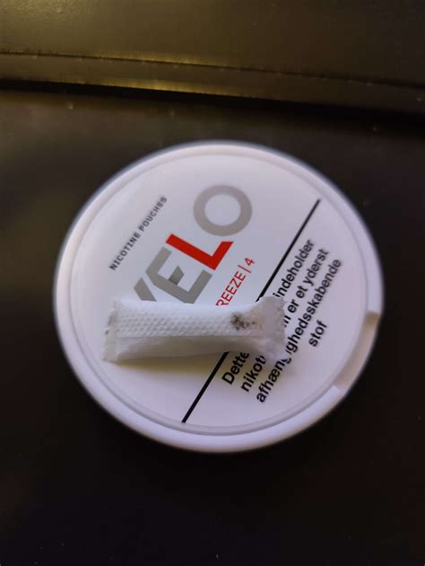 6mg zyn wintergreen with weird spots : r/NicotinePouch